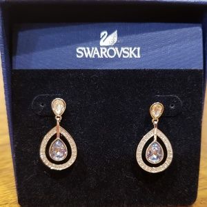 Swarovski Crystal Drop earrings